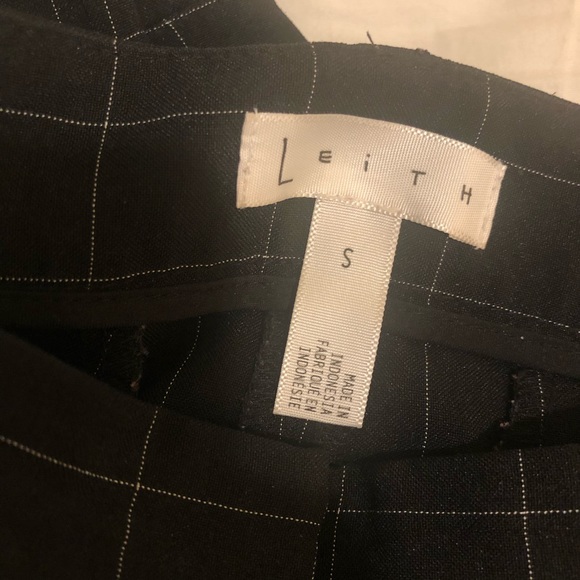 LEITH Pleated Checkered Trousers - Picture 2 of 3